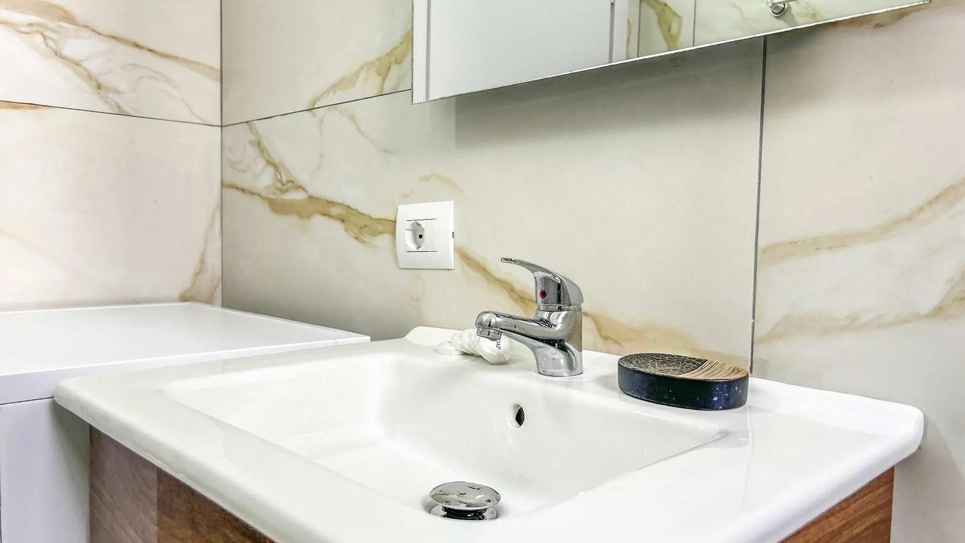 Seaview Modern 2 Bedrooms Durrës